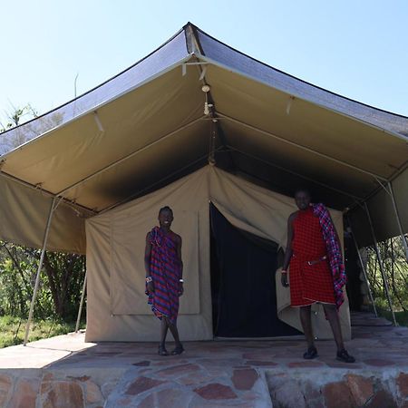 Отель Leruk Maasai Mara Camp Sekenani Экстерьер фото