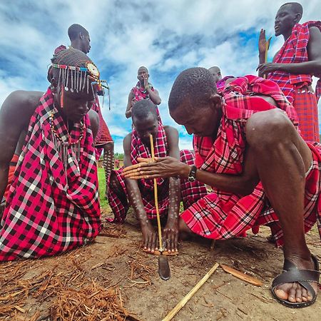 Отель Leruk Maasai Mara Camp Sekenani Экстерьер фото