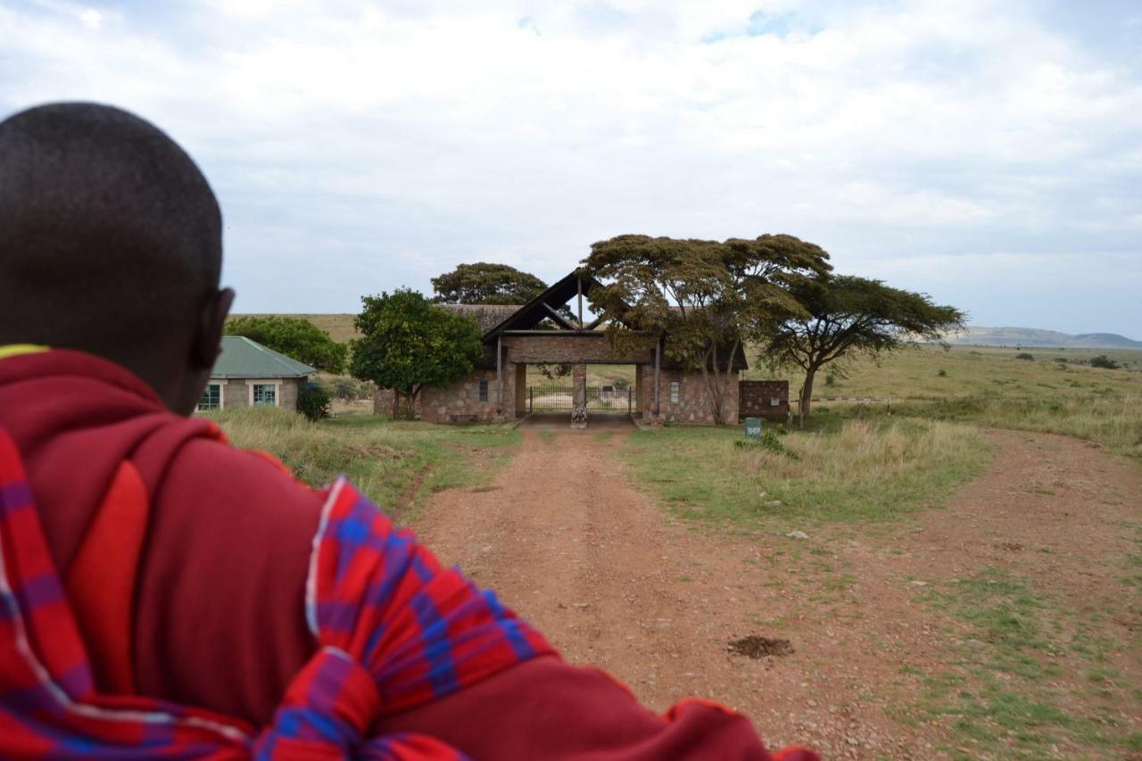 Отель Leruk Maasai Mara Camp Sekenani Экстерьер фото